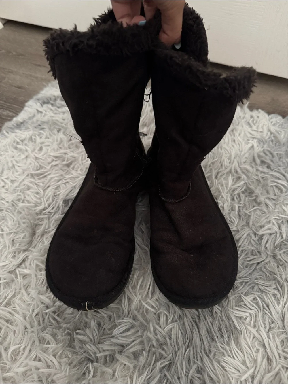 Girl’s Black Faux Fur Lined Winter UGG Boots (4M)